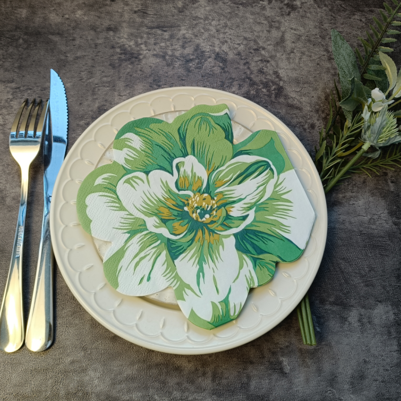 Eco-friendly Green Flower-shaped Napkins for Table Setting