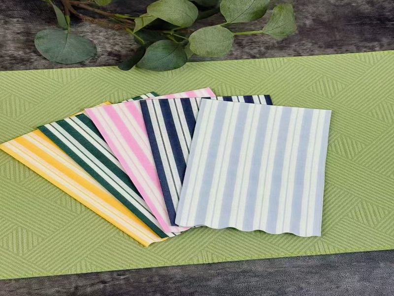 Jak si vybrat vysoce kvalitní vysekávané ubrousky: Materiál, tloušťka a tipy na design?